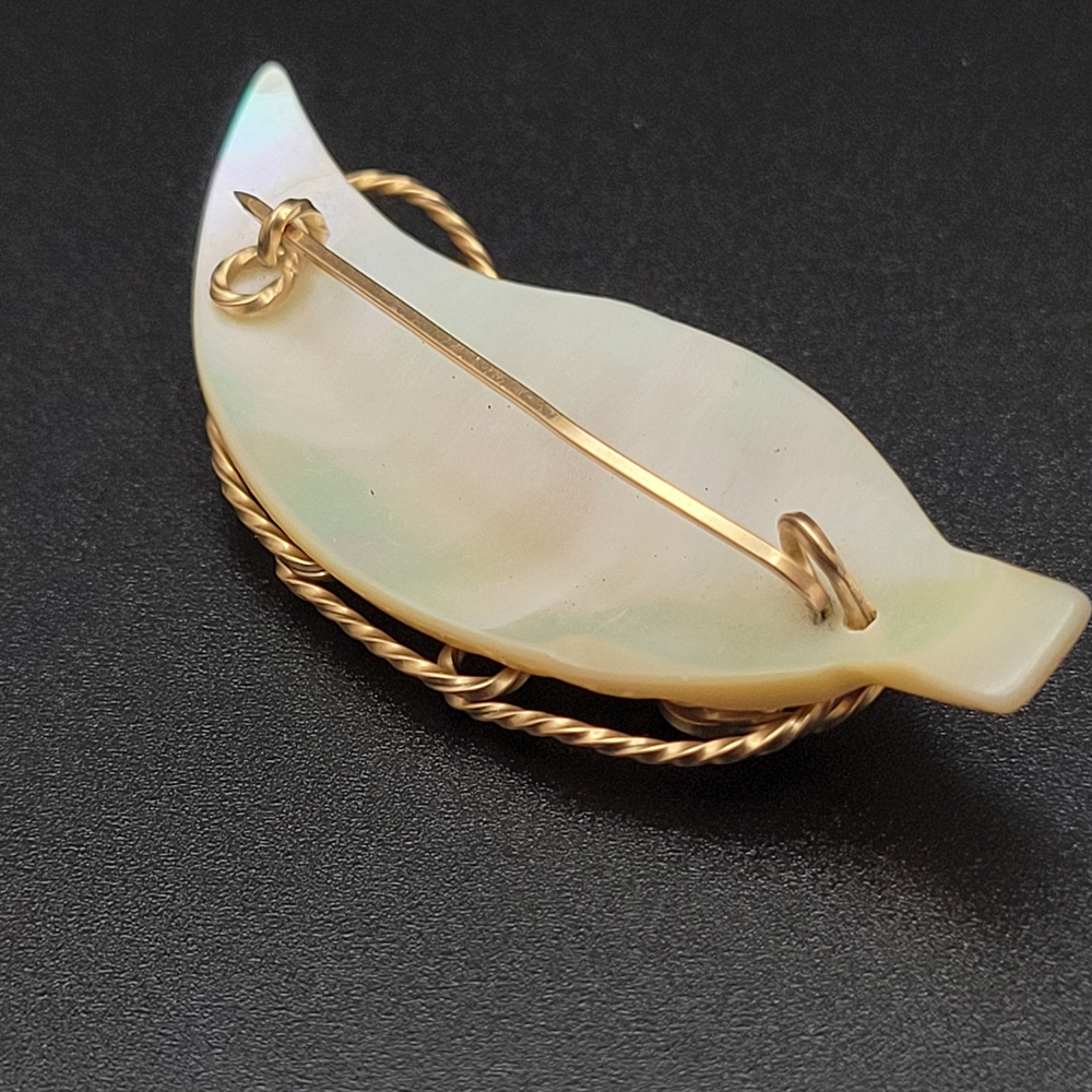 "Betty" Vintage Mother of Pearl Leaf Gold Filled Wire Brooch Pin Shell - Picture 6 of 6